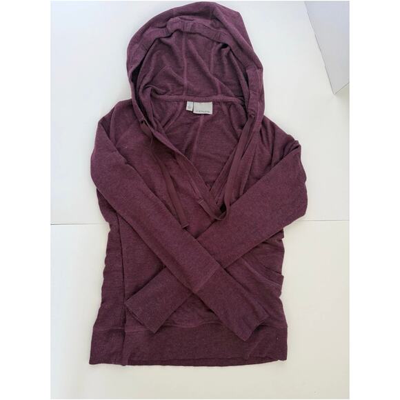 Athleta Inner Twist Hoodie Womens S Berry V Neck Pullover Sweater Finger Holes - Picture 3 of 7